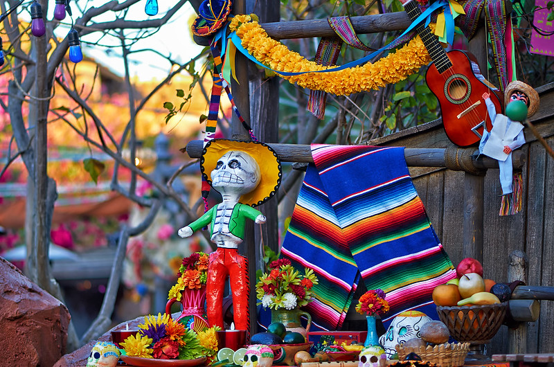 Ofrenda in Zocalo Park - EXPLORE